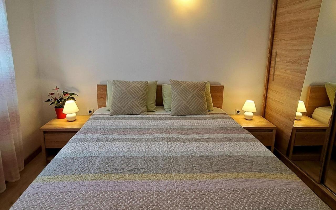 Holiday Apartman Kastela Exterior photo