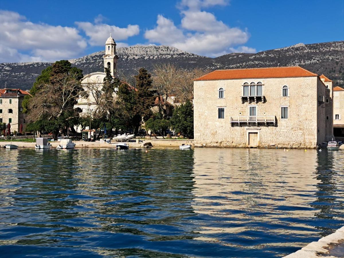 Holiday Apartman Kastela Exterior photo
